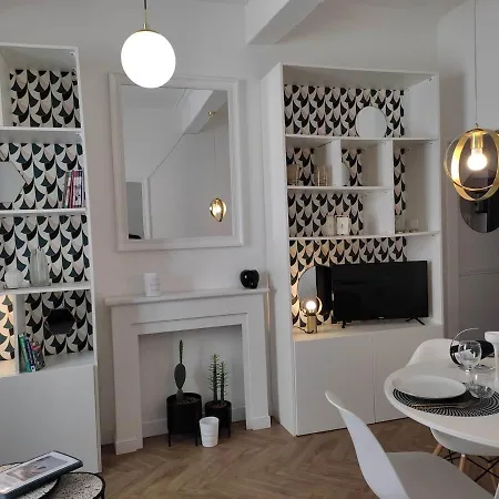 Apartmán Centre De Vienne, Spacieux Avec Balcon